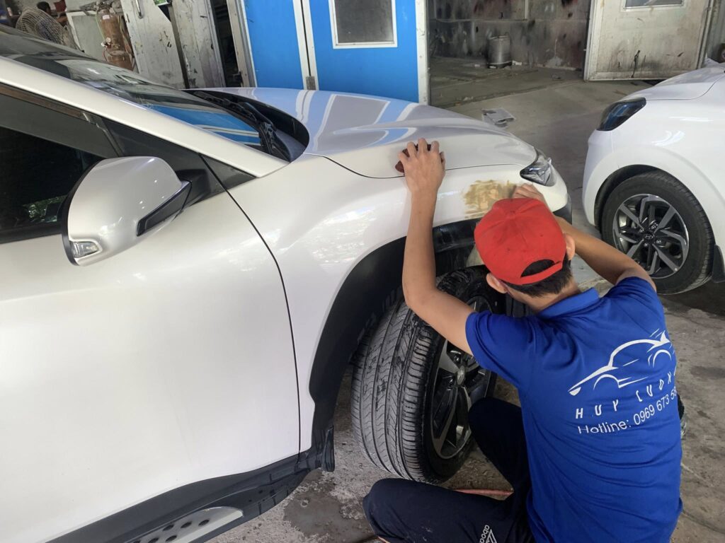 Sơn sửa xe bị sứt, móp vỏ 